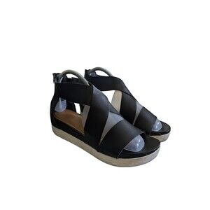 UNIVERSAL THREAD Black hummingbird sandals women’s size 8.5